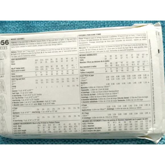 Simplicity 4956 Sewing pattern witch fairy cape size 6 8 10 12 - Picture 3 of 4